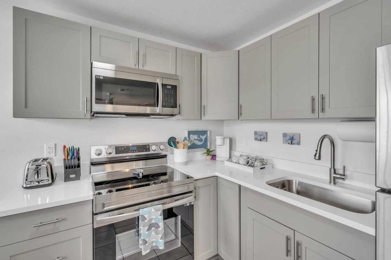 2Bed 1Bath Suite Minutes To Downtown, Beaches, Restaurants, Theaters And More 사라소타 외부 사진