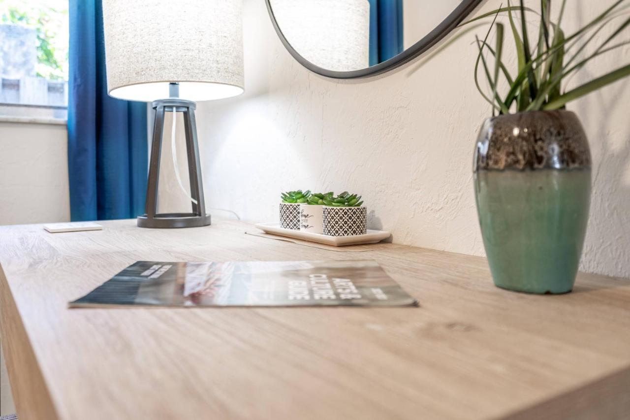 2Bed 1Bath Suite Minutes To Downtown, Beaches, Restaurants, Theaters And More 사라소타 외부 사진